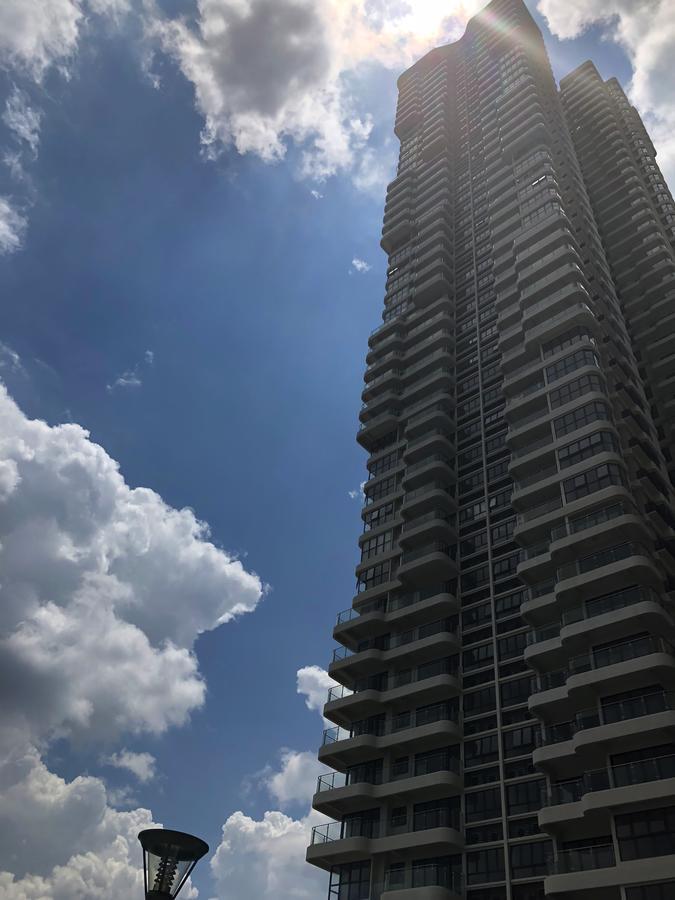 Country Garden Danga Bay Apartemen